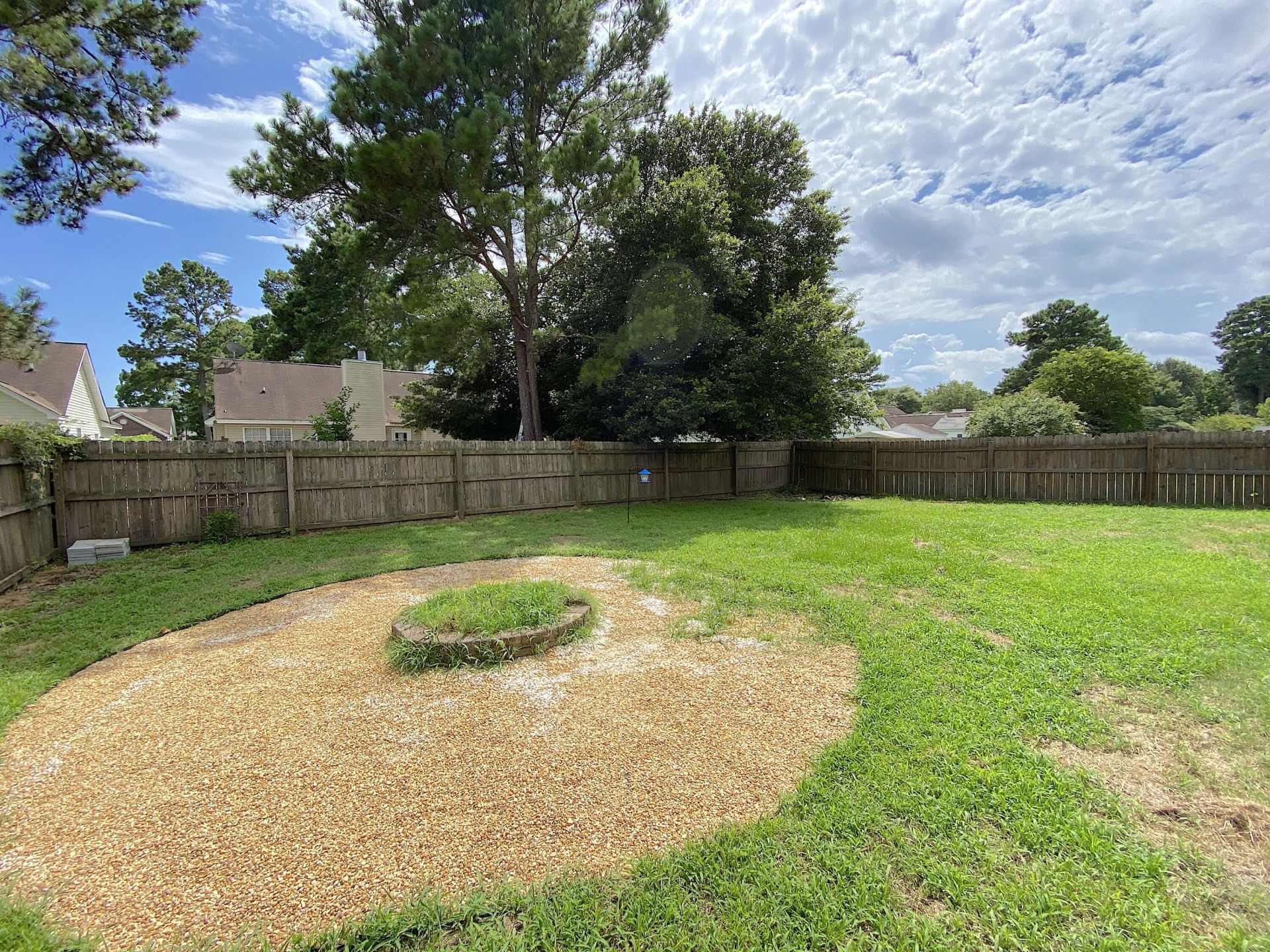 7705 Fayetteville Road Photo 16