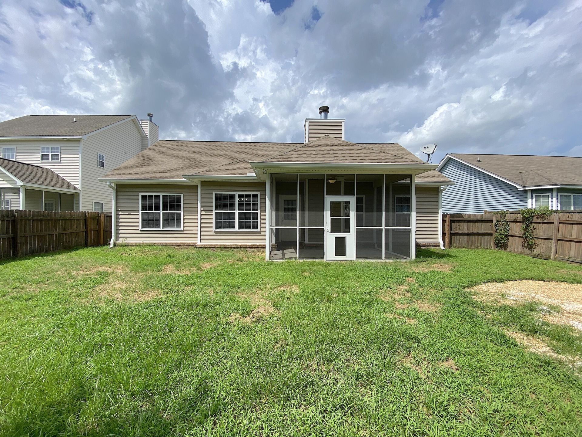 7705 Fayetteville Road Photo 17