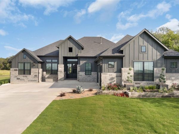 1113 Doelling DR , Florence, TX 76527