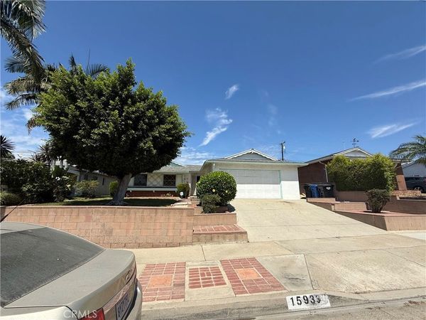 15933 Ocean Avenue, Whittier, CA 90604