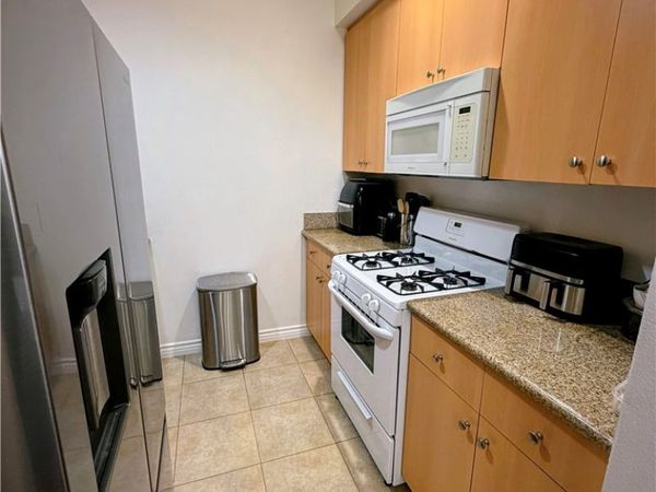 1050 Kingsley N, Unit c, Hollywood, CA 90029