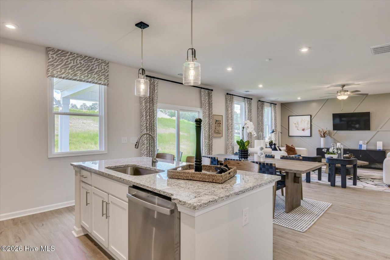 4546 Hartshorn Circle Photo 8