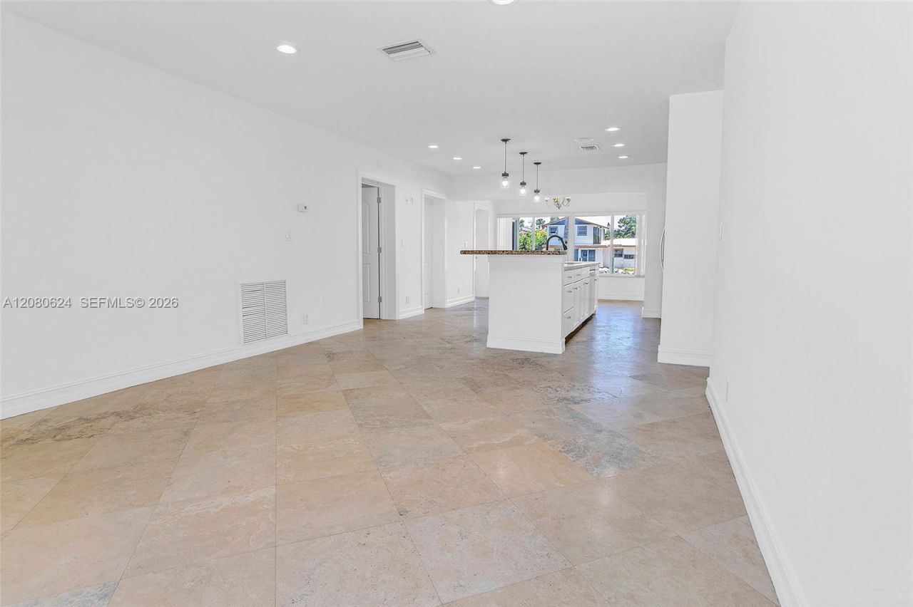 2273 SE 14th St, Pompano Beach, FL 33062 Photo