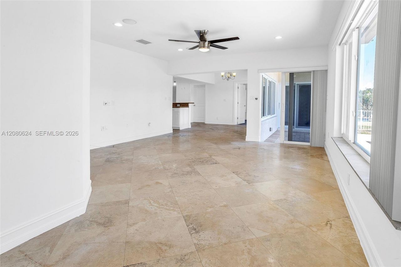 2273 SE 14th St, Pompano Beach, FL 33062 Photo