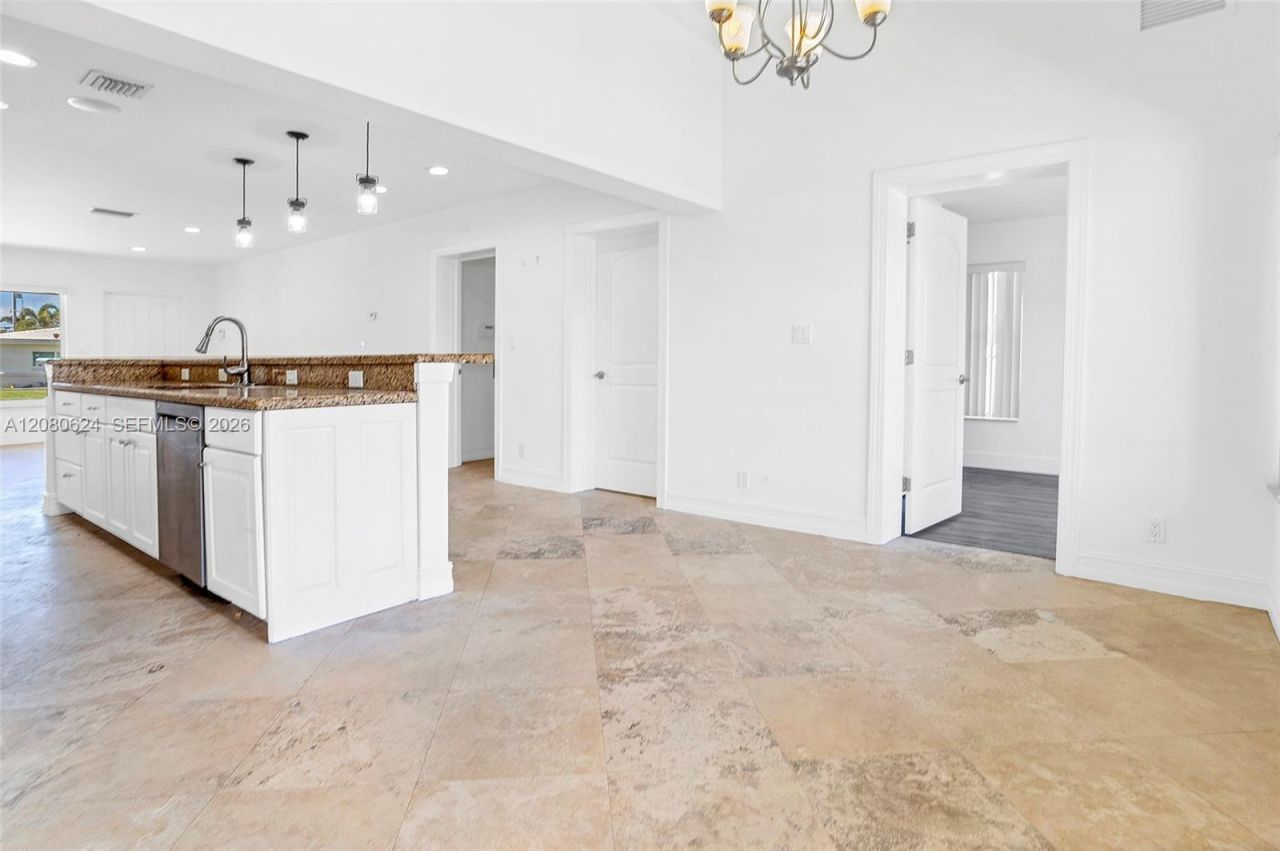 2273 SE 14th St, Pompano Beach, FL 33062 Photo