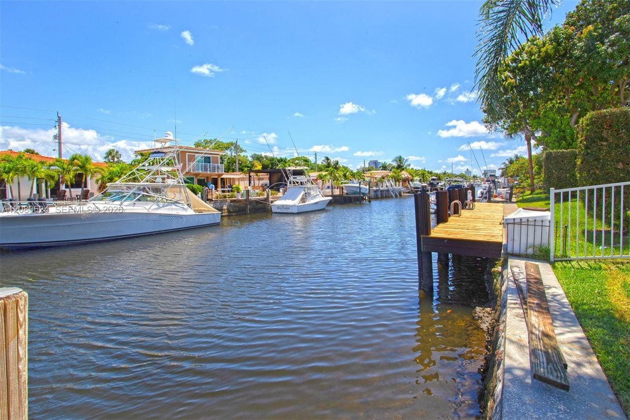 2273 SE 14th St, Pompano Beach, FL 33062 Photo