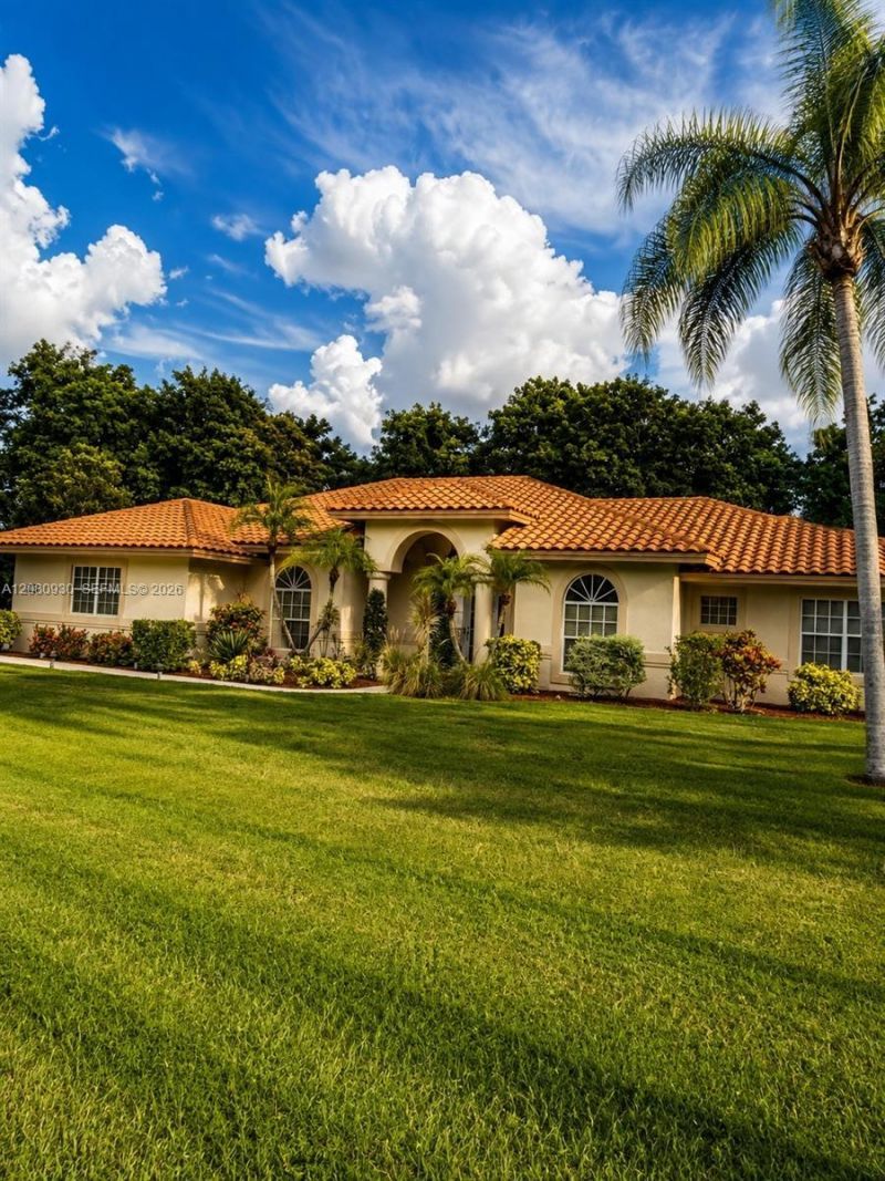 1100 NW 114th Ave, Plantation, FL 33323 Main Photo
