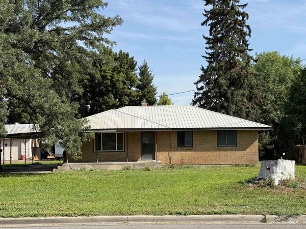 2023 Falls Ave E, Twin Falls, ID 83301
