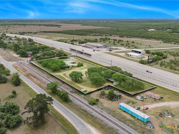 13644 HWY 87 N , Nursery, TX 77976