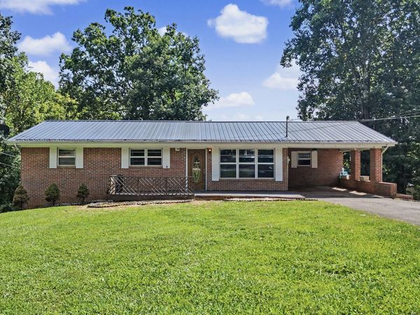 15 Wilson Street, Mosheim, TN 37818