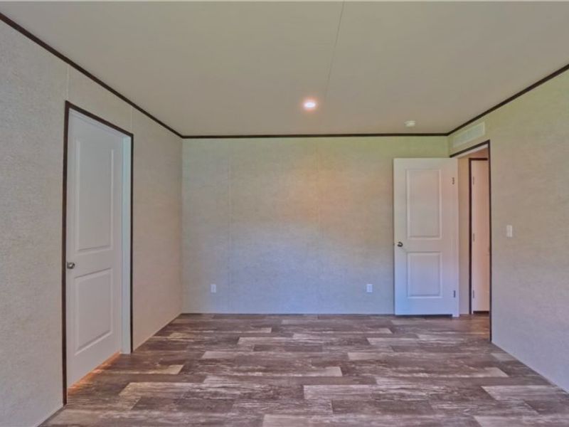 1006 south park circle, Brookfield, OH 44403 Photo 10