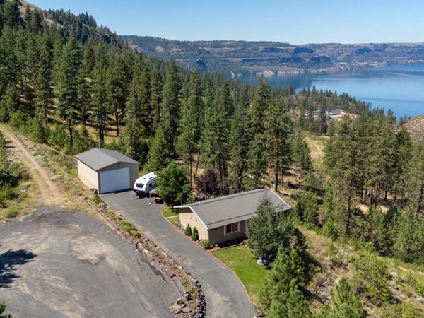 39235 Sun Ridge N , Seven Bays, WA 99122