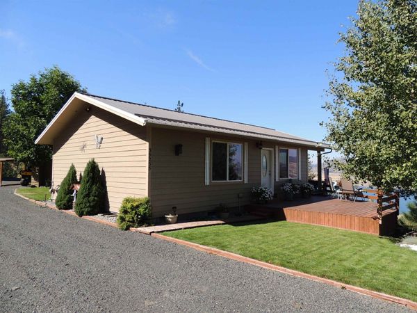 39235 Sun Ridge N , Seven Bays, WA 99122