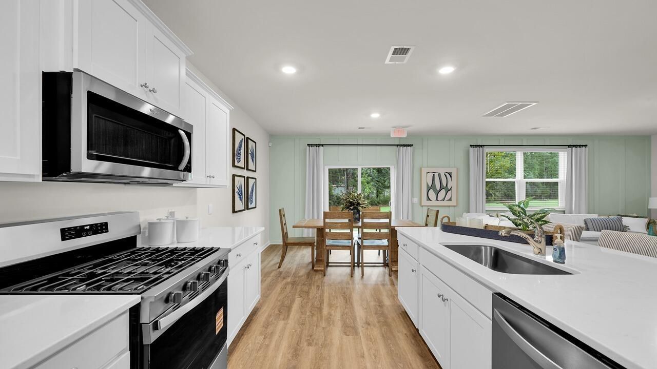 211 Hawk Tail Court Photo 17