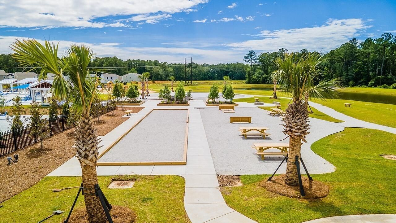 211 Hawk Tail Court Photo 8