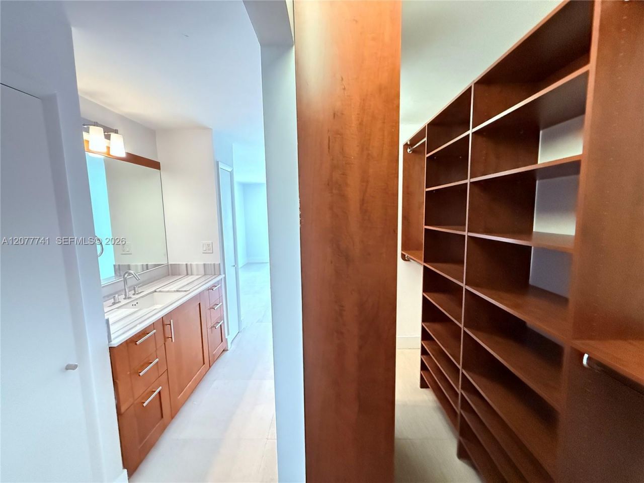 1450 Brickell Bay Dr, Unit 1015, Miami, FL 33131 Photo