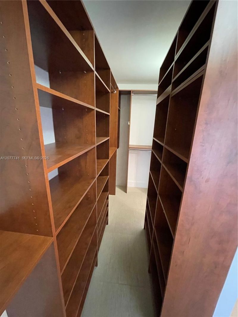 1450 Brickell Bay Dr, Unit 1015, Miami, FL 33131 Photo