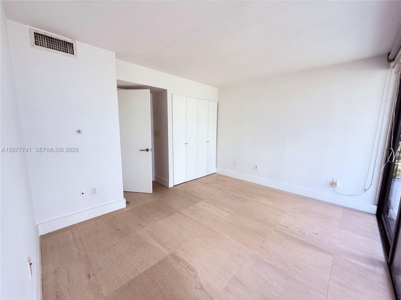 1450 Brickell Bay Dr, Unit 1015, Miami, FL 33131 Photo