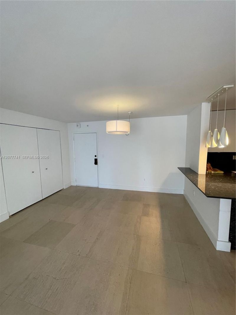 1450 Brickell Bay Dr, Unit 1015, Miami, FL 33131 Photo