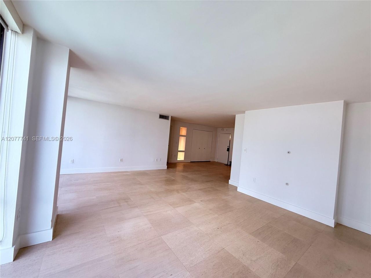 1450 Brickell Bay Dr, Unit 1015, Miami, FL 33131 Photo