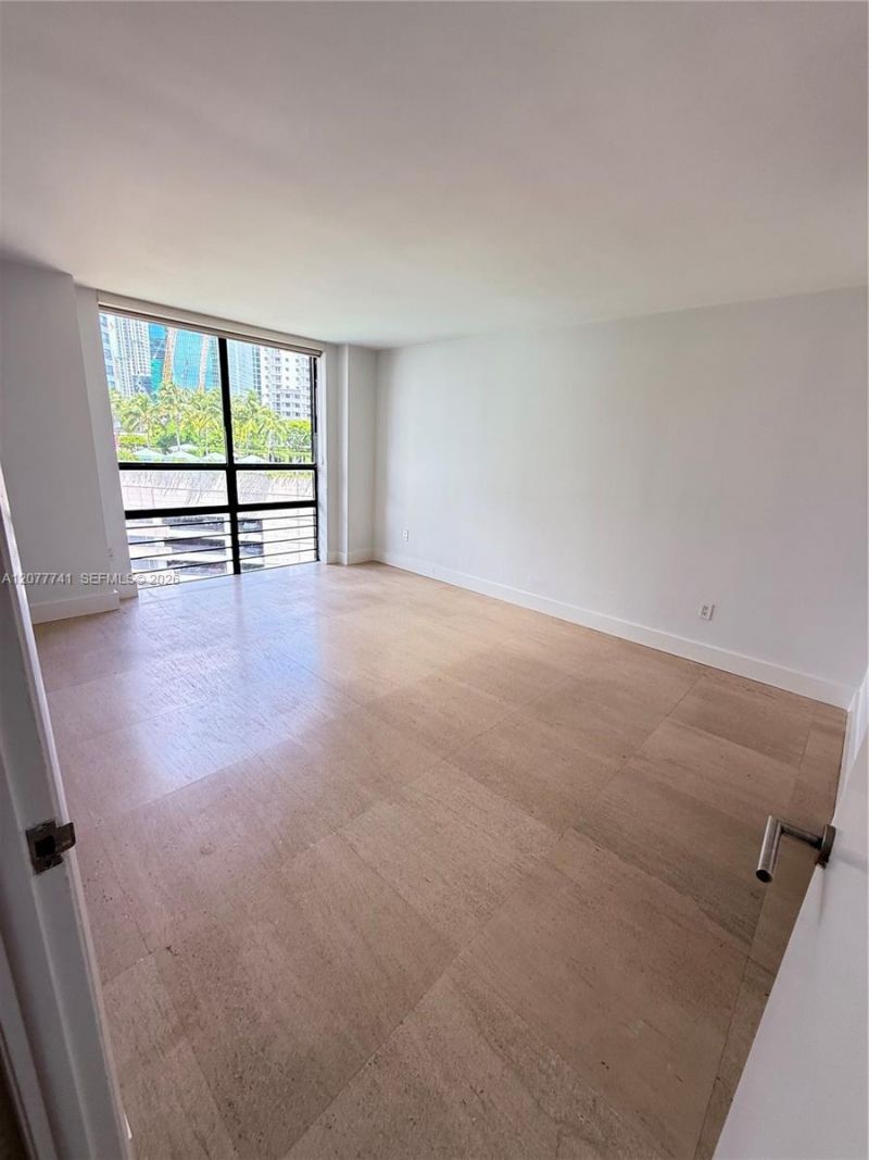1450 Brickell Bay Dr, Unit 1015, Miami, FL 33131 Photo