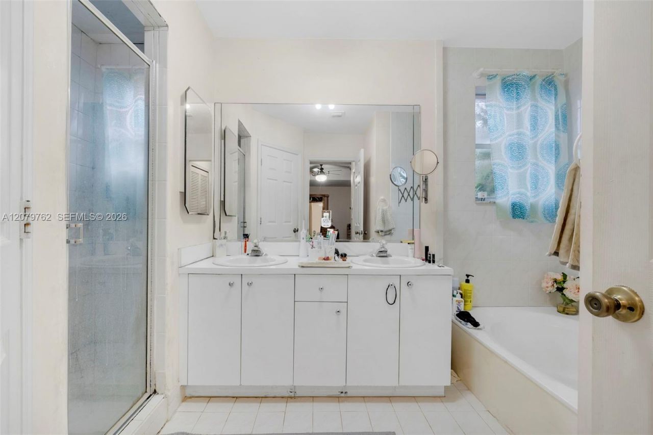 8554 SW 163rd Pl , Miami, FL 33193 Photo