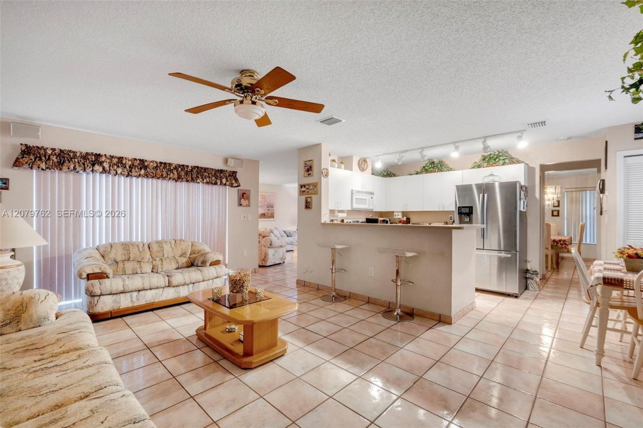 8554 SW 163rd Pl , Miami, FL 33193 Photo