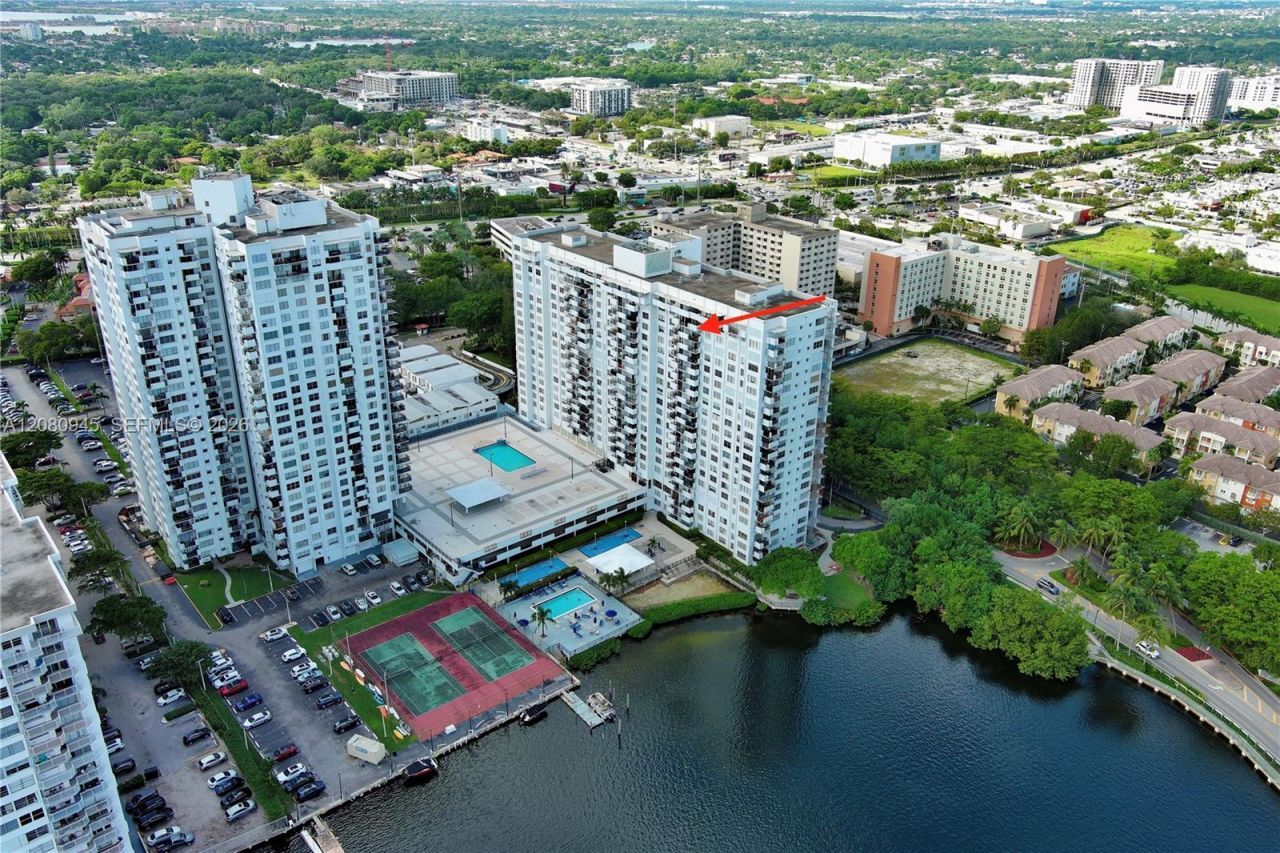 2780 NE 183rd St , Unit 2114, Aventura, FL 33160 Photo