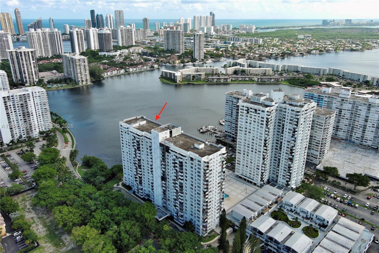 2780 NE 183rd St , Unit 2114, Aventura, FL 33160 Photo