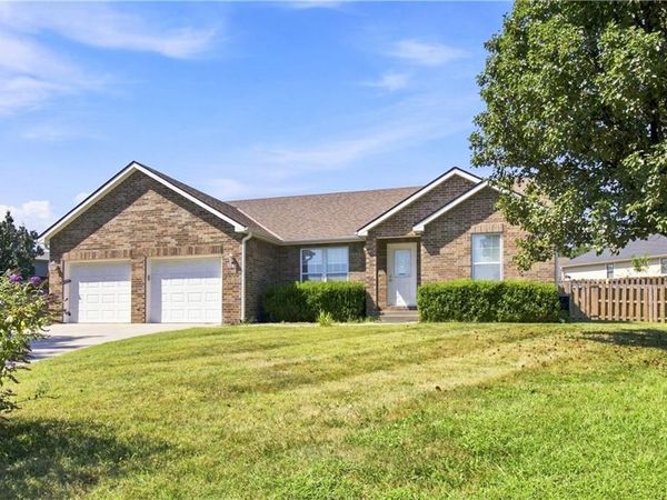 1595 Roanoke Court, Warrensburg, MO 64093