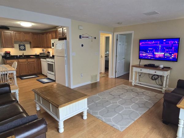 89 Ashworth Avenue, Unit 8, Hampton, NH 03842