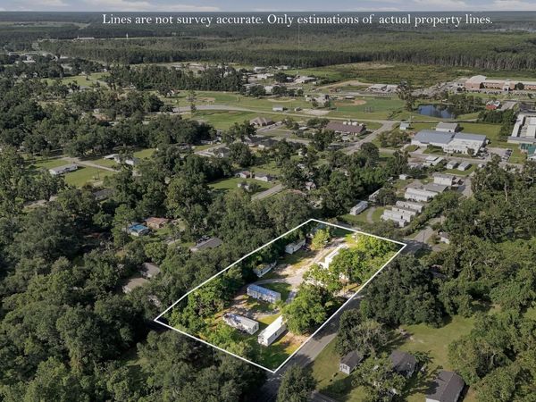 33 Peeler Ave, Lakeland, GA 31635