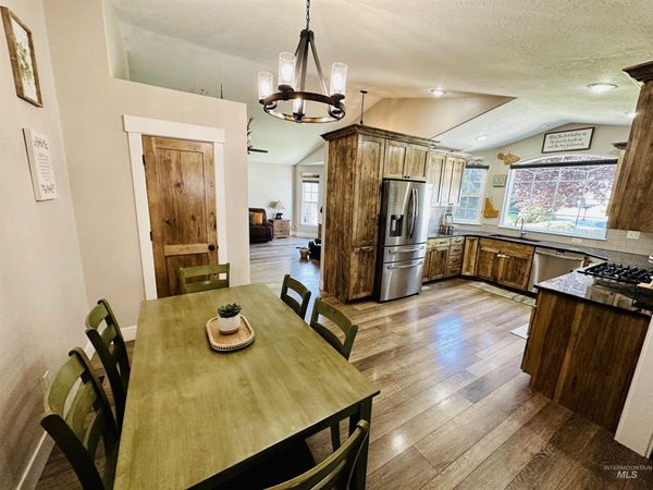 1074 N Clara Ave, Meridian, ID 83642