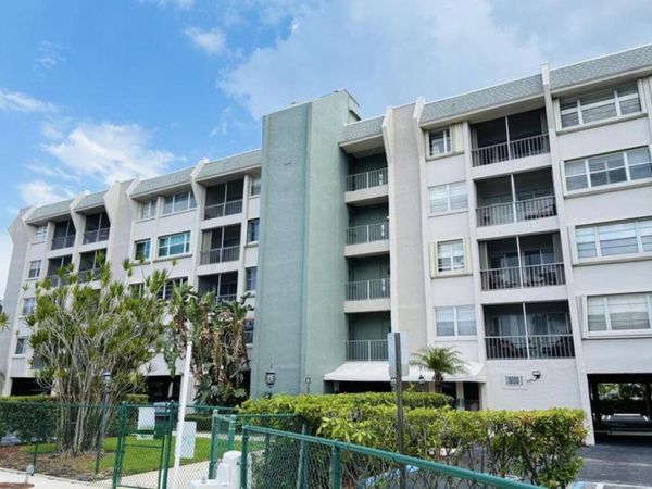 505 Spencer Drive, Unit 312, West Palm Beach, FL 33409