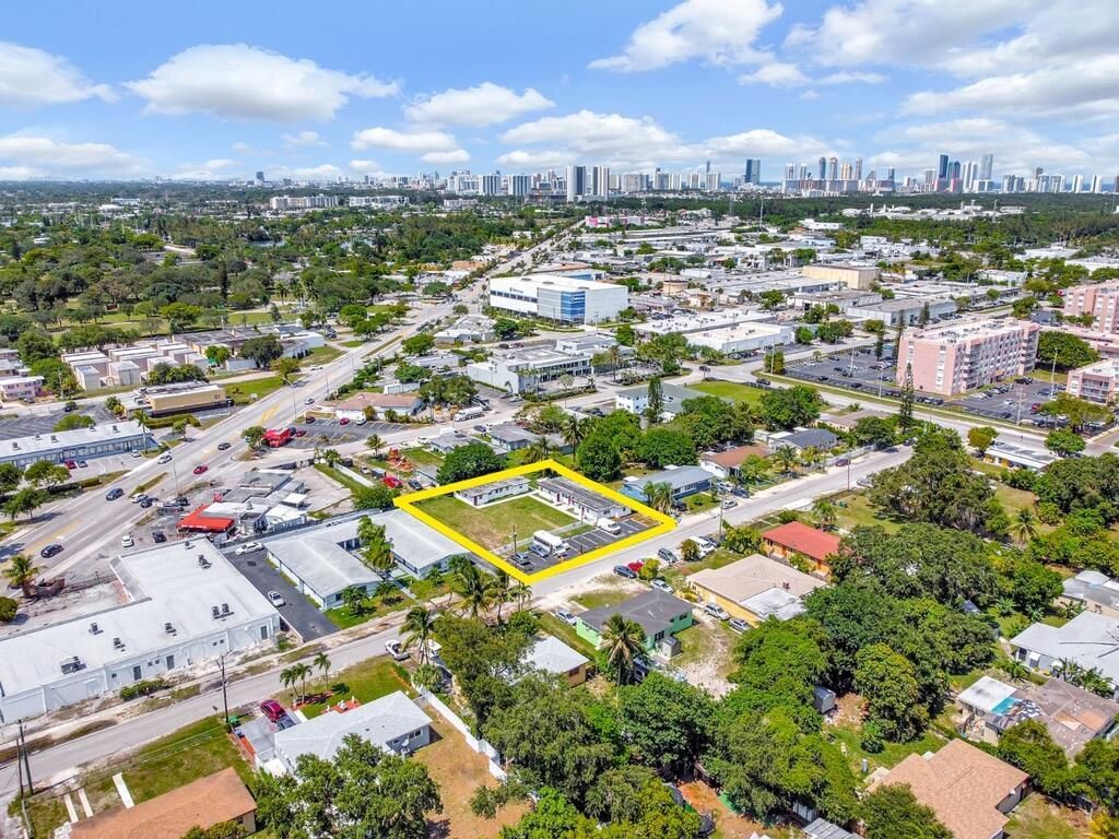 1725 NE 148th Street, Unit 2, Miami, FL 33181 Photo