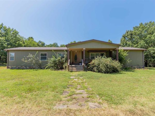 1502 S Riverside Road, Yale, OK 00000