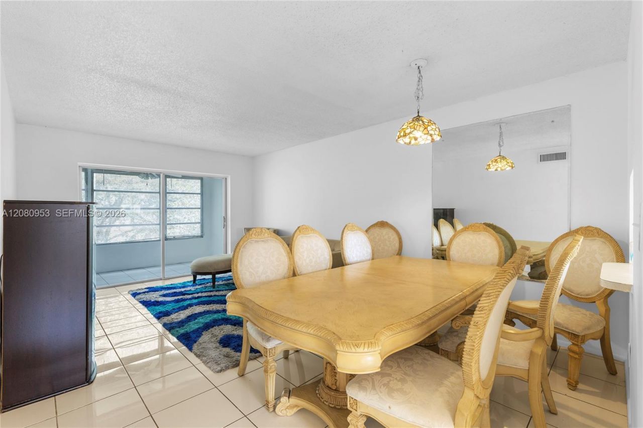 7891 N Sunrise Lakes Dr , Unit 305, Sunrise, FL 33322 Photo