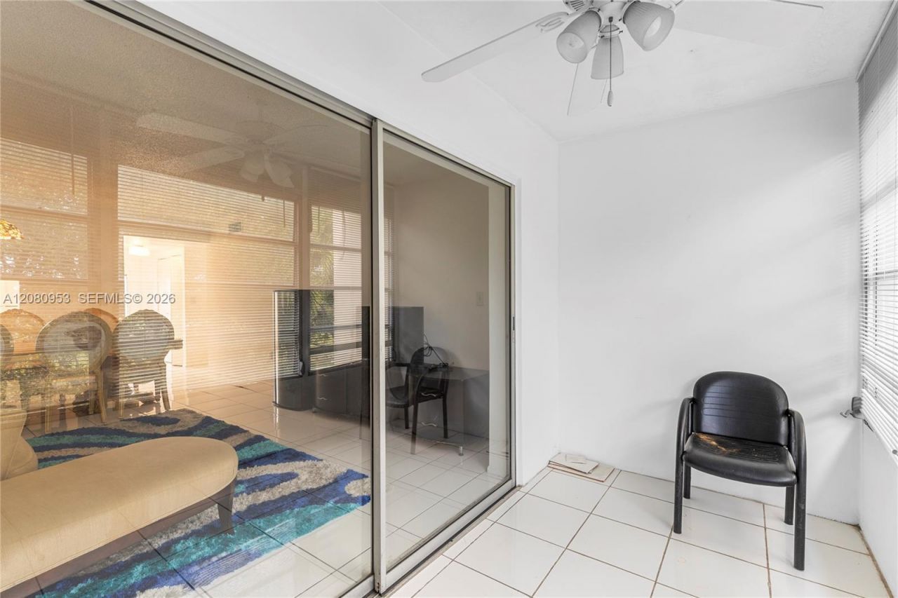 7891 N Sunrise Lakes Dr , Unit 305, Sunrise, FL 33322 Photo