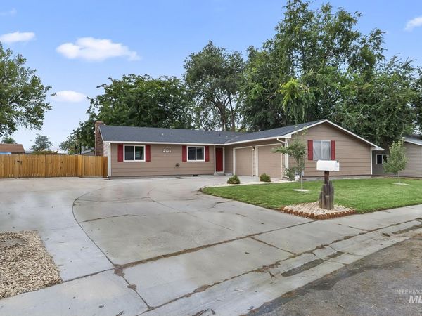 2105 NW 12th St, Meridian, ID 83642
