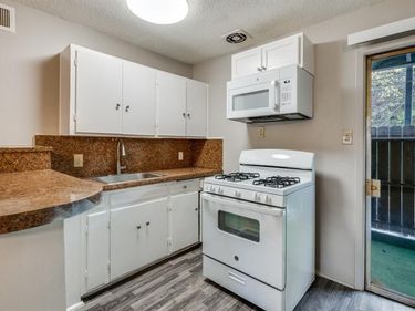 2213 Capri Drive, Unit 105, Fort Worth, TX 76114