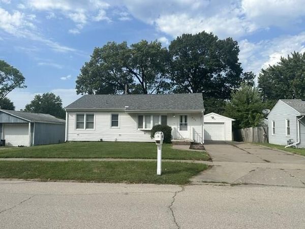 805 WIER ST, Muscatine, IA 52761