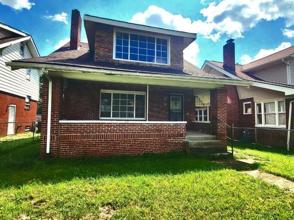 1921 Sullivant Avenue , Columbus, OH 43223