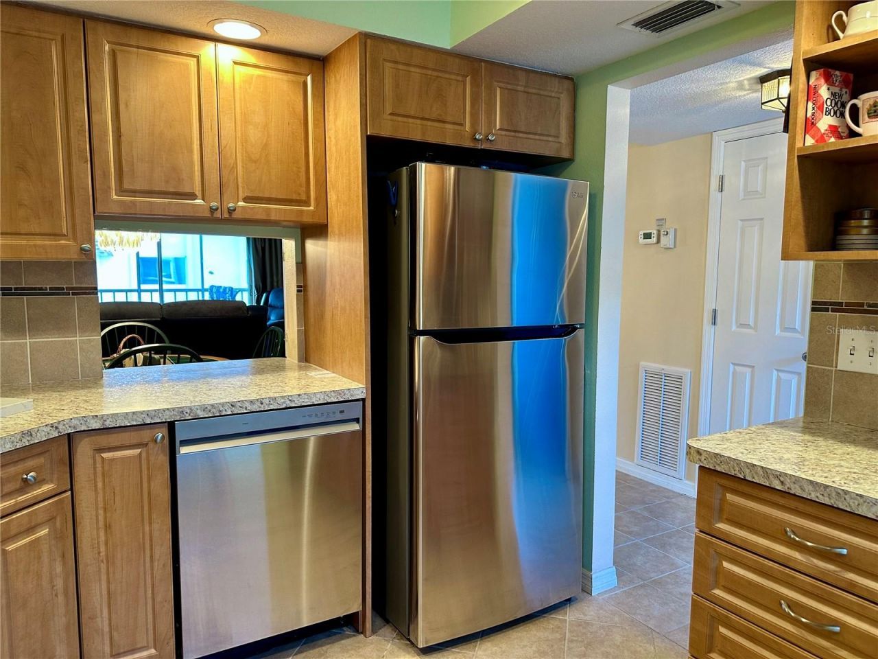 1330 Glen Oaks Drive E, Unit 370D, Sarasota, FL 34232 Photo