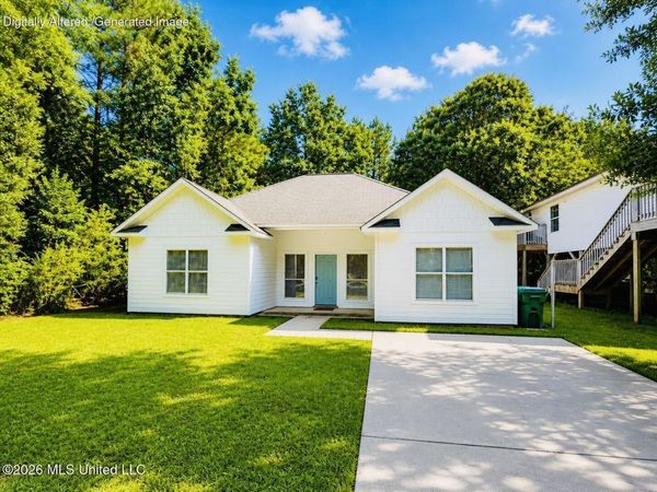 6265 W Itawamba Street, Bay Saint Louis, MS 39520