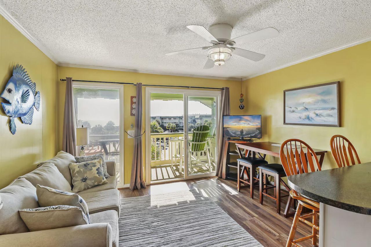 1300 Ocean Boulevard Photo 11