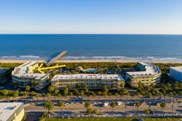 1300 Ocean Boulevard photo 4
