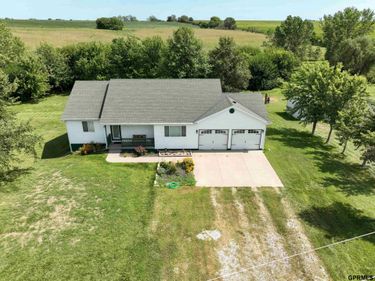 2014 SW 86th Road, Clatonia, NE 68328