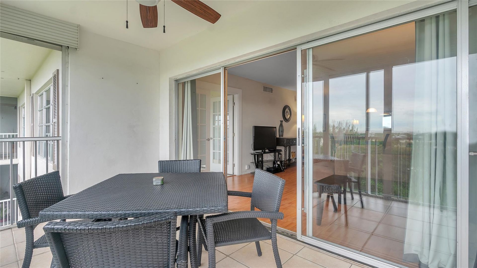 3150 N Palm Aire Drive, Unit 909, Pompano Beach, FL 33069 Photo