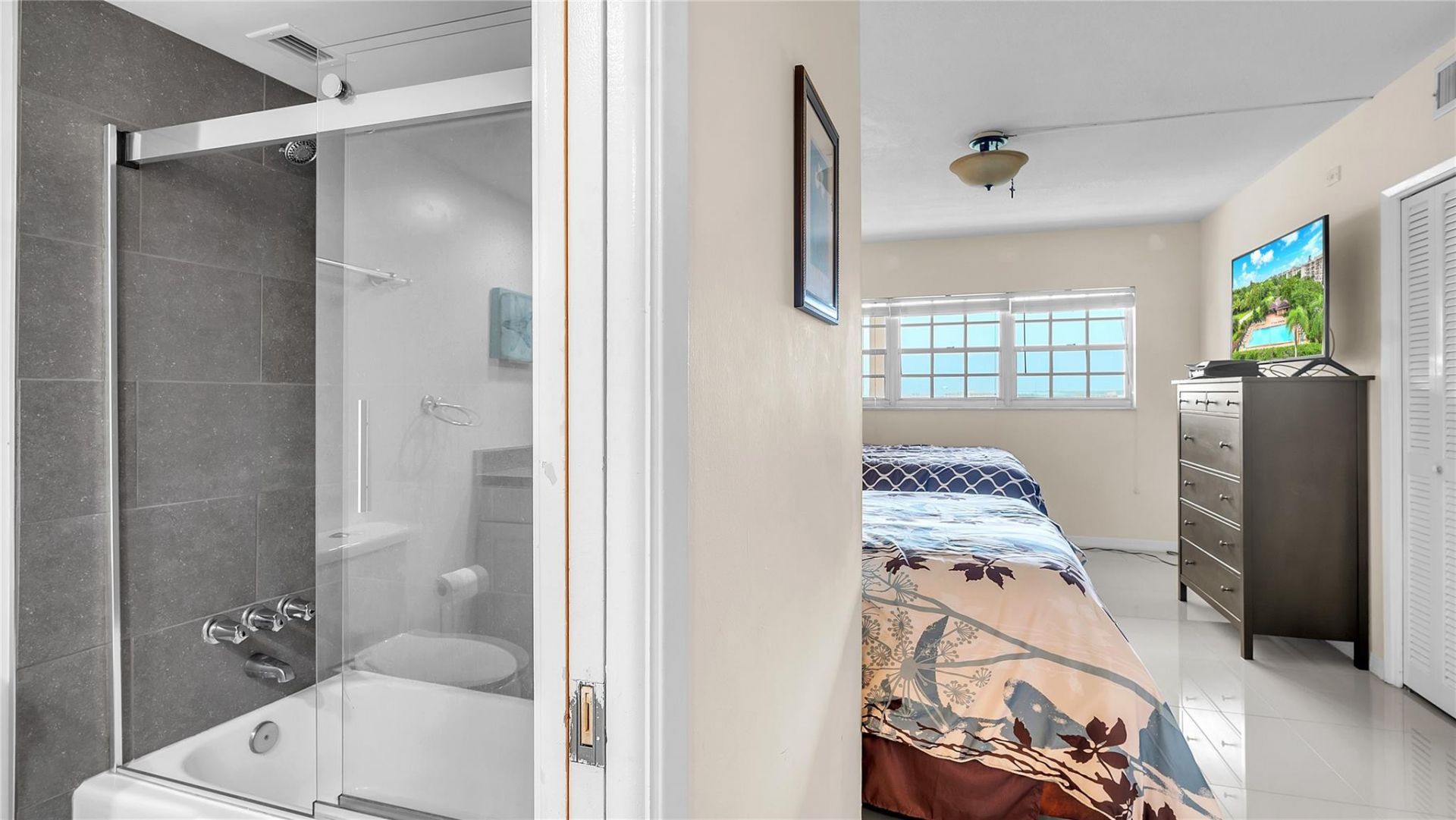 3150 N Palm Aire Drive, Unit 909, Pompano Beach, FL 33069 Photo