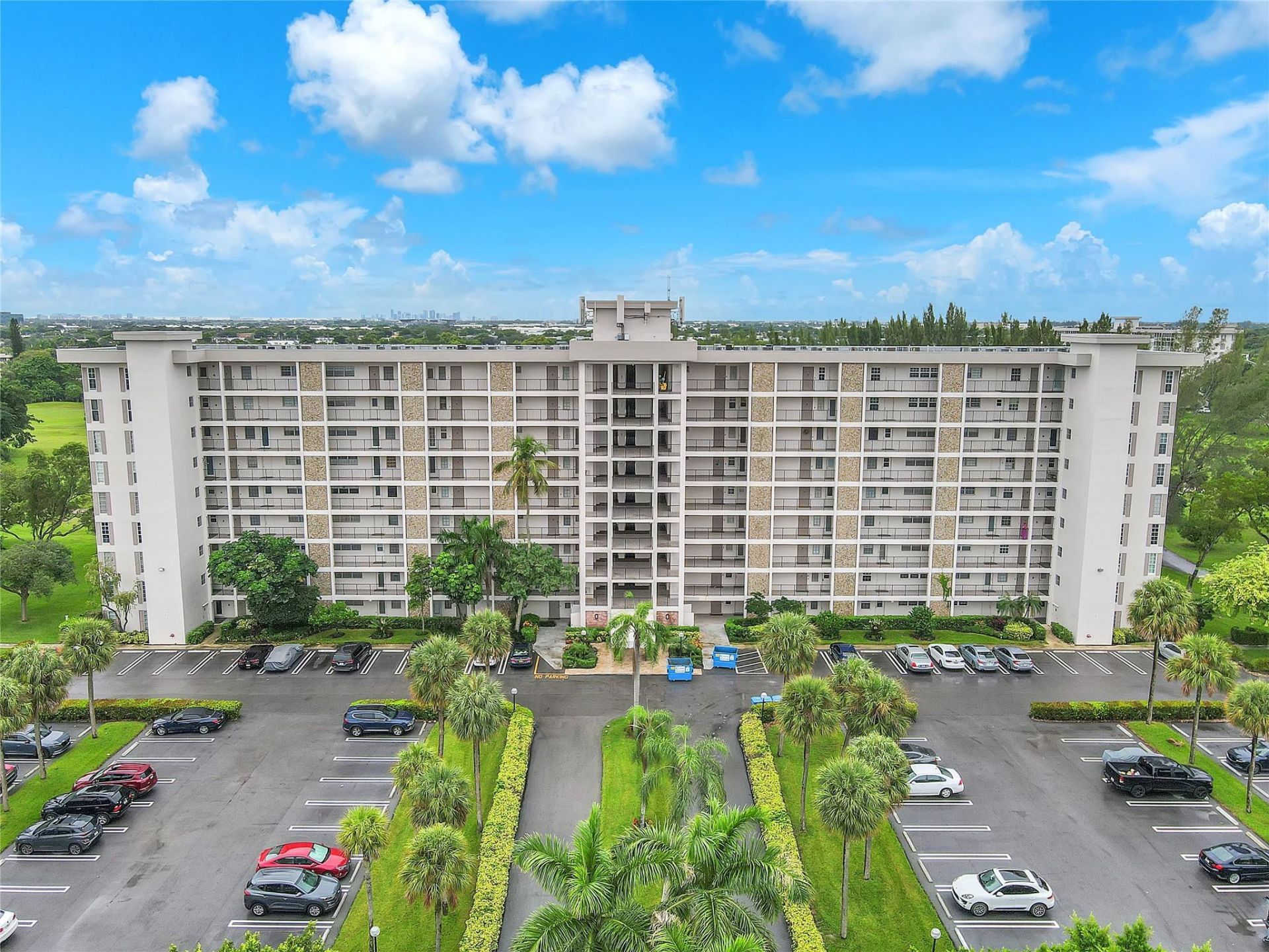 3150 N Palm Aire Drive, Unit 909, Pompano Beach, FL 33069 Photo